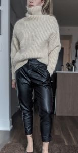 Aritzia Wilfred sweater